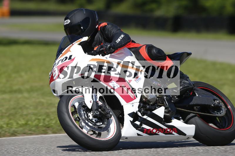 /Archiv-2024/29 12.06.2024 MOTO.CH Track Day ADR/Gruppe gelb/9